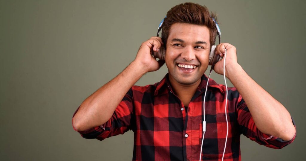 Should Highly Sensitive People Use Social Media